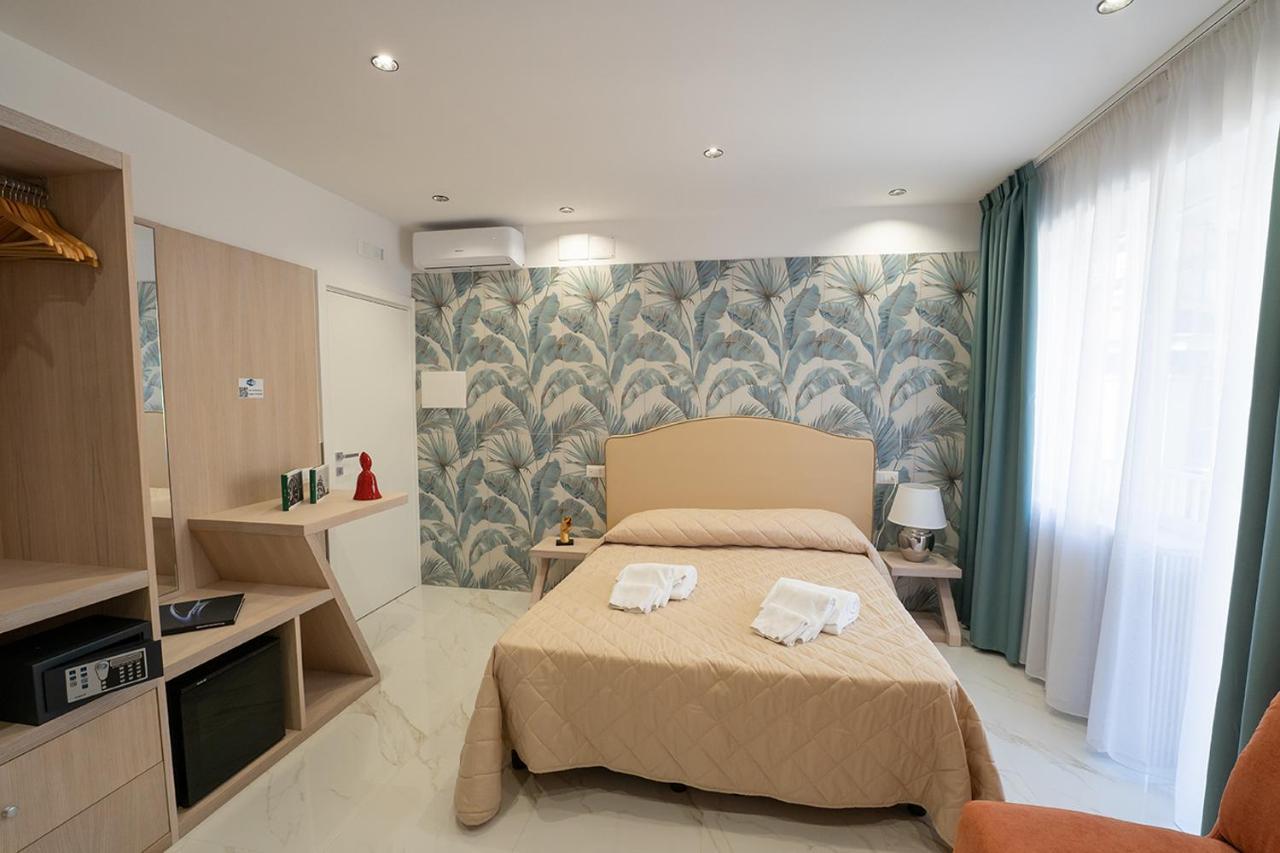 Pc Boutique H Loggia, By Clapa Group Hotel Napoli Exterior foto