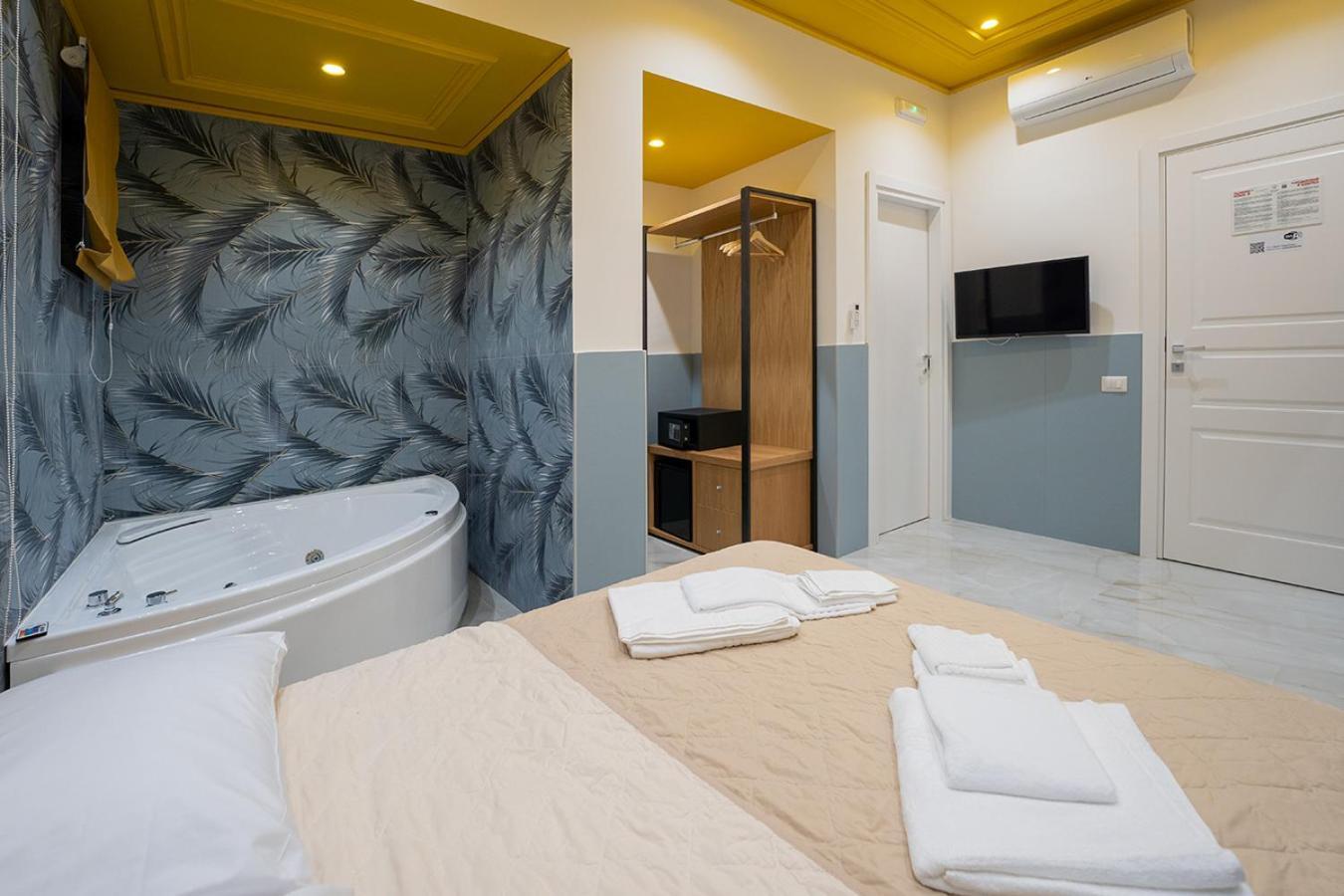 Pc Boutique H Loggia, By Clapa Group Hotel Napoli Exterior foto